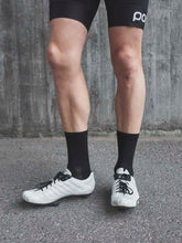 Załaduj obraz do przeglądarki galerii, Skarpety rowerowe POC ZEPHYR Merino Sock Mid - Ur. Black
