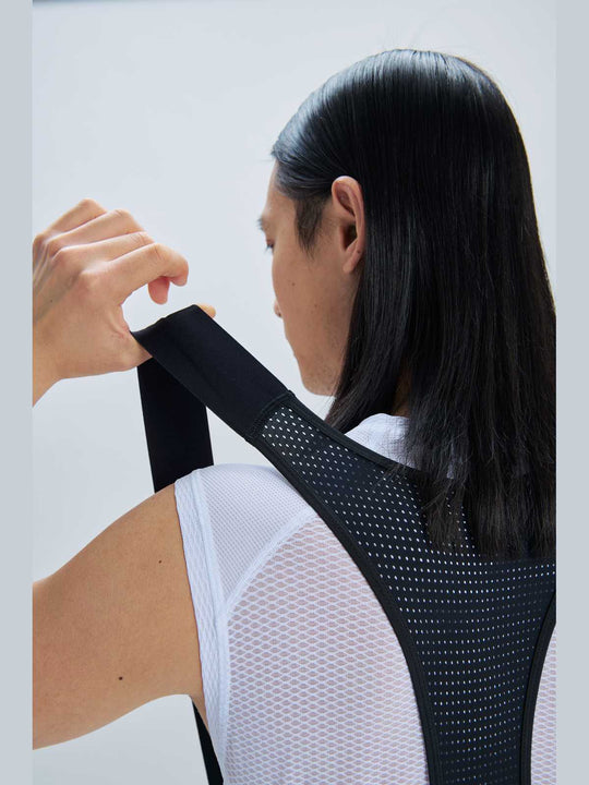 Załaduj obraz do przeglądarki galerii, Spodenki rowerowe POC M&#39;s Cadence Bib Shorts - Ur. Black
