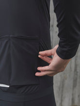 Załaduj obraz do przeglądarki galerii, Koszulka rowerowa POC M&#39;s AMBIENT Thermal Jersey - Ur. Black
