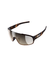 Załaduj obraz do przeglądarki galerii, Okulary rowerowe POC Crave Wide Fit - Tort. Brown | Clarity Trail/Sunny Silver Cat 3
