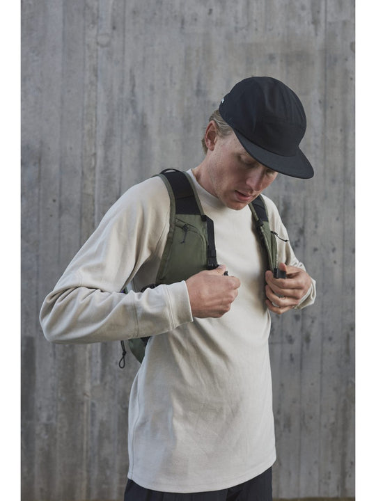 Załaduj obraz do przeglądarki galerii, Bluza POC POISE Crew Neck - Light Sand. Beige
