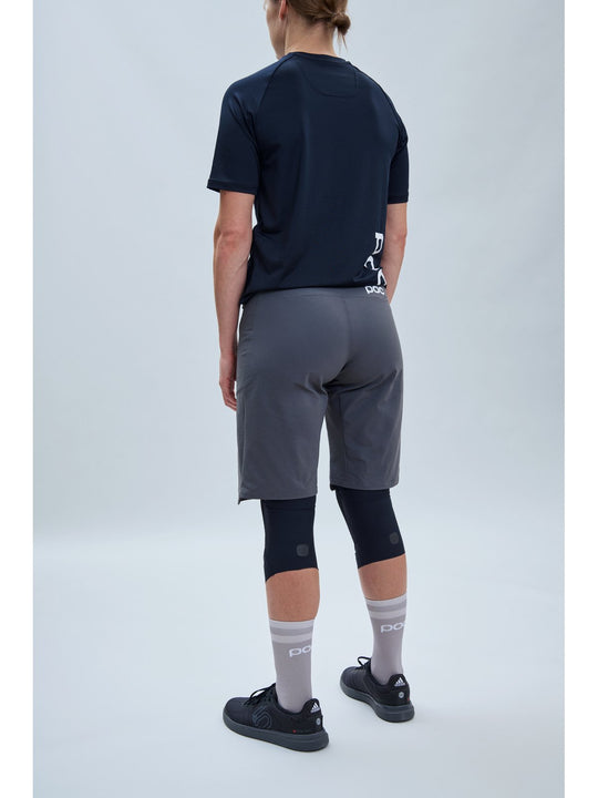 Załaduj obraz do przeglądarki galerii, Spodenki rowerowe POC W&#39;s Essential Enduro Shorts - Sylvanite Grey
