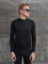 Załaduj obraz do przeglądarki galerii, Bluza rowerowa POC M&#39;s Thermal Lite LS Jersey - Ur. Black
