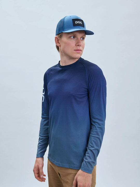 Załaduj obraz do przeglądarki galerii, Koszulka rowerowa POC M’s Essential MTB Lite LS Jersey - Gradient Turmaline Navy - poc warszawa
