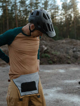 Załaduj obraz do przeglądarki galerii, Koszulka rowerowa POC MTB PURE LS JERSEY
