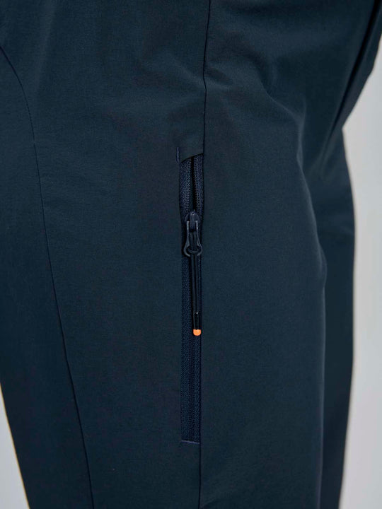 Załaduj obraz do przeglądarki galerii, Spodenki rowerowe POC W's Motion Shorts - Apatite Navy
