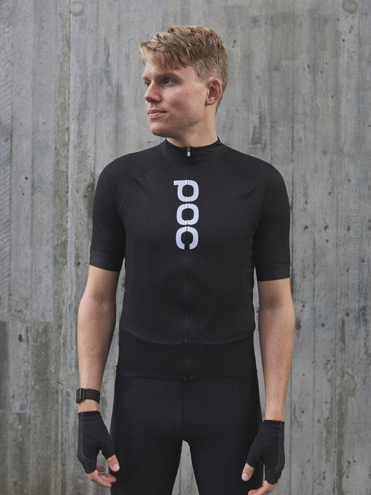 Załaduj obraz do przeglądarki galerii, Koszulka rowerowa POC M&#39;s ESSENTIAL ROAD LOGO Jersey - Ur. Black
