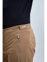 Załaduj obraz do przeglądarki galerii, Spodenki rowerowe POC Essential Enduro Shorts - Jasper Brown

