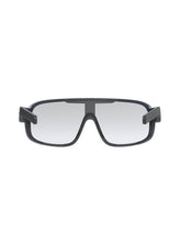 Załaduj obraz do przeglądarki galerii, Okulary rowerowe POC Aspire Photochromic - Translucent Black/Clarity Photochromic/Changeable Grey
