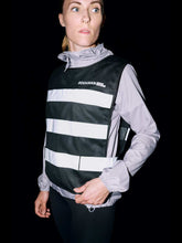 Załaduj obraz do przeglądarki galerii, Kamizelka rowerowa BOOKMAN Reflective Vest czarny
