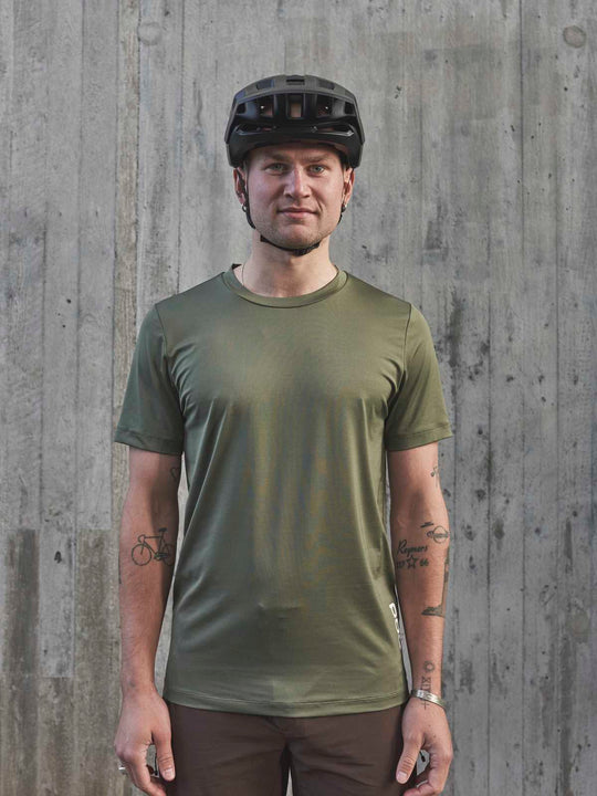 Załaduj obraz do przeglądarki galerii, Koszulka rowerowa POC M&#39;S REFORM ENDURO LIGHT - Epid. Green
