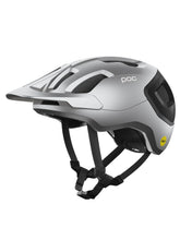 Załaduj obraz do przeglądarki galerii, Kask rowerowy POC Axion Race MIPS - Uran. Black/Argentite Silver Matt - poc warszawa
