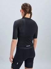 Załaduj obraz do przeglądarki galerii, Koszulka rowerowa POC W&#39;s Pristine Jersey - Ur. Black
