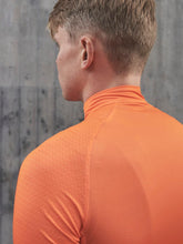 Załaduj obraz do przeglądarki galerii, Koszulka rowerowa POC M’S ESSENTIAL ROAD LS - Zink Orange - poc warszawa
