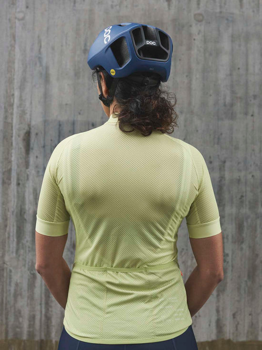 Załaduj obraz do przeglądarki galerii, Koszulka rowerowa POC W’s ESSENTIAL ROAD LOGO Jersey - Lemon Calcite - poc warszawa
