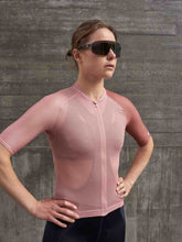 Załaduj obraz do przeglądarki galerii, Koszulka rowerowa POC W&#39;s AIR Jersey - Rock Salt/Himalayan Salt
