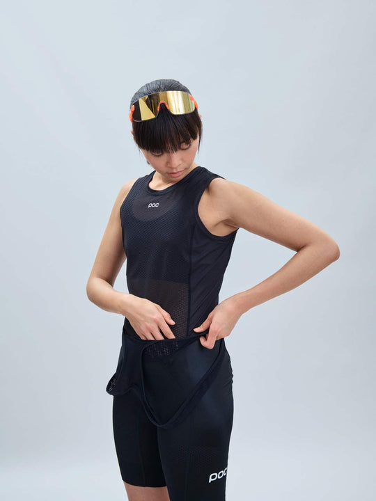 Załaduj obraz do przeglądarki galerii, Koszulka rowerowa POC W's Essential Layer Vest - Ur. Black
