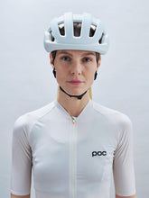 Załaduj obraz do przeglądarki galerii, Kask rowerowy POC Omne Lite Wide Fit - Hyd. White Matt
