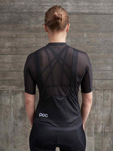 Załaduj obraz do przeglądarki galerii, Koszulka rowerowa POC W&#39;s Air Jersey - Uran. Black
