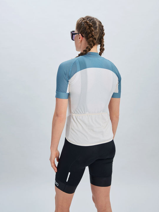 Załaduj obraz do przeglądarki galerii, Koszulka rowerowa POC W&#39;s Essential Road Logo Jersey - Oke. Off-White/Cal. Blue
