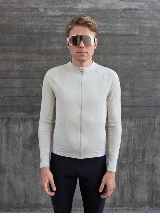 Załaduj obraz do przeglądarki galerii, Bluza rowerowa POC M&#39;s Thermal Lite LS Jersey - Light Sandstone Beige
