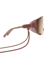 Załaduj obraz do przeglądarki galerii, Okulary rowerowe POC Devour Ultra - Himalayan Salt Transl. | Clarity Trail Brown Silver Mirror cat 2

