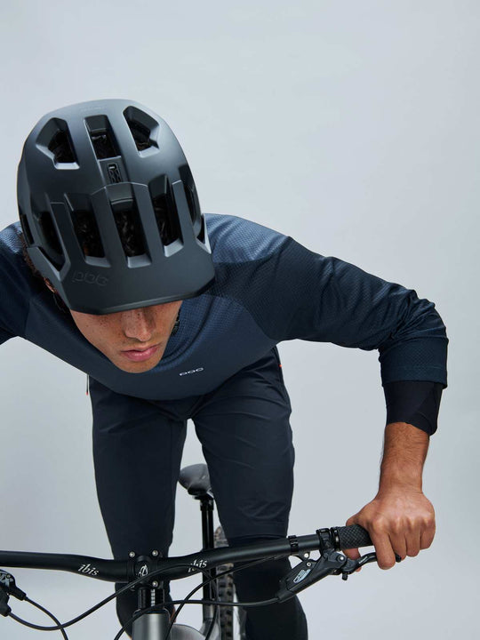 Załaduj obraz do przeglądarki galerii, Koszulka rowerowa POC M's Motion Air 3/4 Jersey - Apat. Navy
