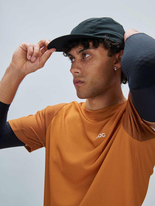 Załaduj obraz do przeglądarki galerii, Koszulka rowerowa POC M&#39;s Motion Air S/S Jersey - Bauxite Brown
