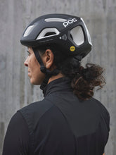 Załaduj obraz do przeglądarki galerii, Kask rowerowy POC VENTRAL AIR MIPS NFC - Ur. Black/Hydr. White Matt
