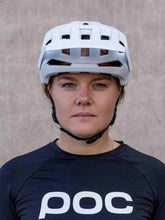 Załaduj obraz do przeglądarki galerii, Kask rowerowy POC KORTAL - Hydr. White Matt
