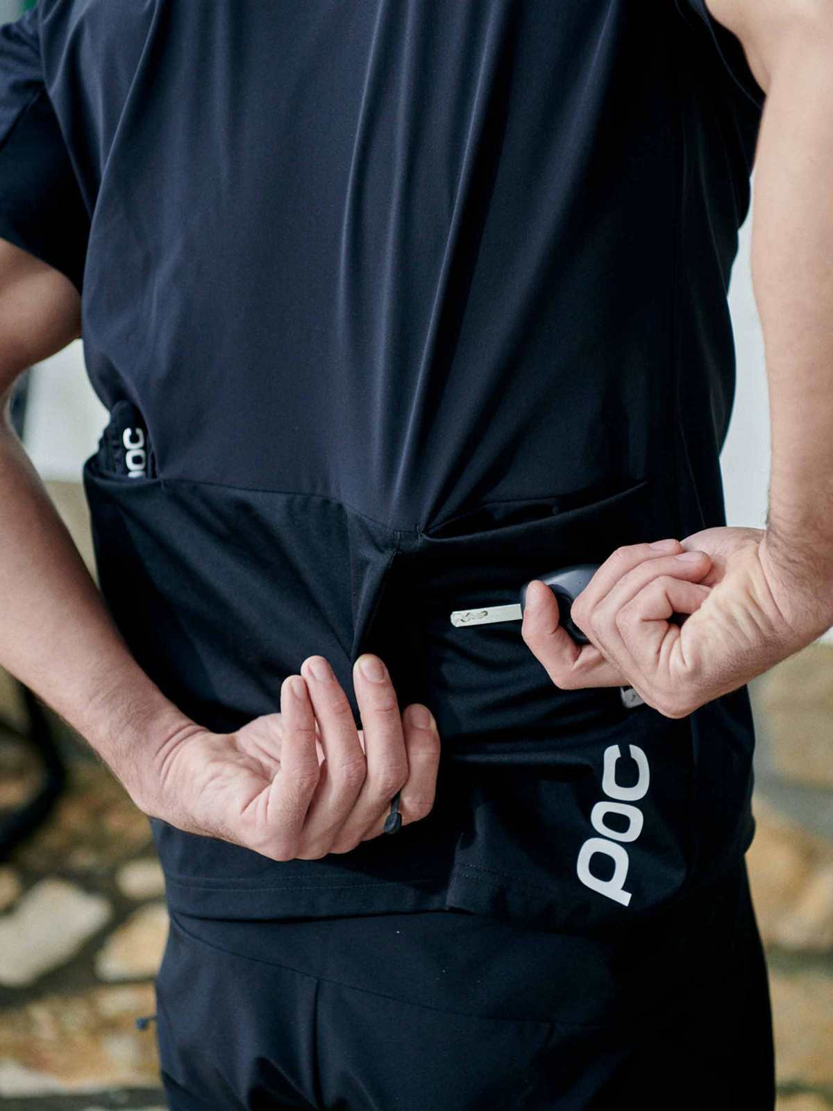 Koszulka rowerowa POC RESISTANCE ULTRA - Ur. Black