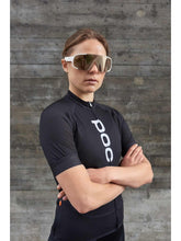 Załaduj obraz do przeglądarki galerii, Koszulka rowerowa POC W’s ESSENTIAL ROAD LOGO Jersey - Ur. Black - poc warszawa
