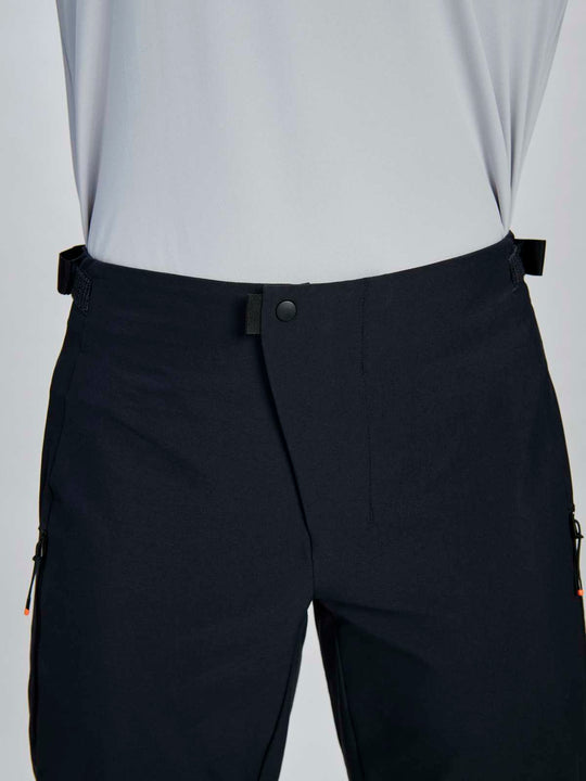 Załaduj obraz do przeglądarki galerii, Spodnie rowerowe POC W's Motion Pants - Ur. Black

