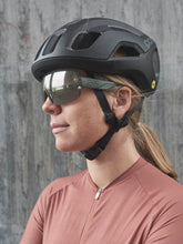 Załaduj obraz do przeglądarki galerii, Okulary POC AIM - Epid. Green Translucent - Clarity ROAD | Violet/Silver Mirror Cat 3
