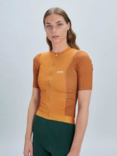 Załaduj obraz do przeglądarki galerii, Koszulka rowerowa POC W´s Cadence Jersey - Bauxite Brown
