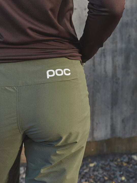Załaduj obraz do przeglądarki galerii, Spodenki rowerowe POC W&#39;s ESSENTIAL ENDURO Shorts - Epid. Green
