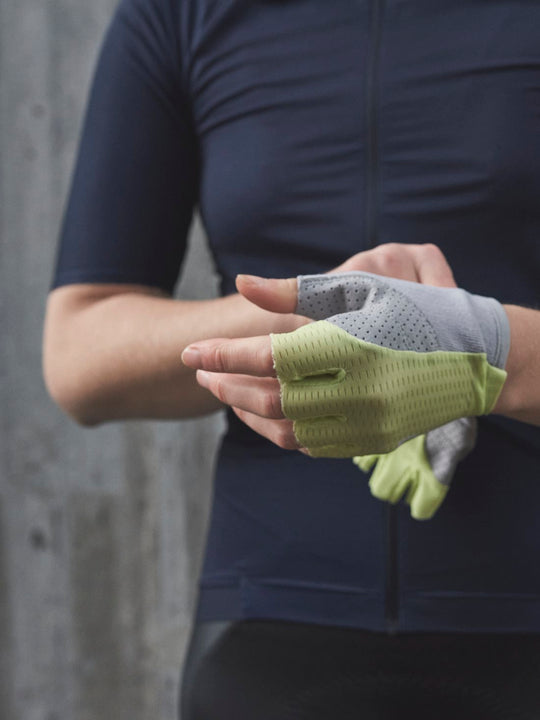 Załaduj obraz do przeglądarki galerii, Rękawice rowerowe POC AGILE Short Glove - Lemon Calcite
