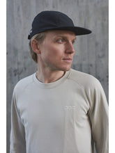 Załaduj obraz do przeglądarki galerii, Bluza POC POISE Crew Neck - Light Sand. Beige
