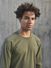 Załaduj obraz do przeglądarki galerii, Bluza POC POISE Crew Neck - Epid. Green
