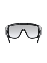 Załaduj obraz do przeglądarki galerii, Okulary rowerowe POC Devour Photochromic - Ur. Black | Clarity Photochromic Clear/Natural Grey Cat 0-3
