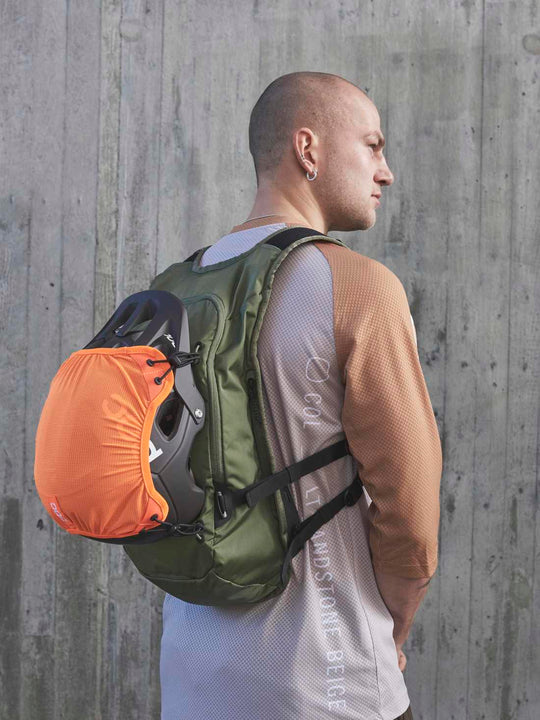 Załaduj obraz do przeglądarki galerii, Plecak rowerowy POC COLUMN VPD Backpack 13L - Epid. Green
