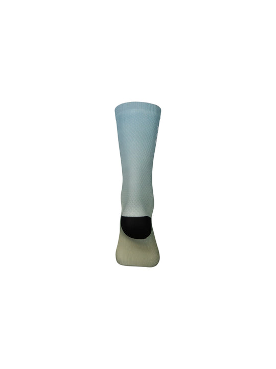 Załaduj obraz do przeglądarki galerii, Skarpety rowerowe POC Essential Print Sock Long blue - Gradient Mineral Blue - poc warszawa
