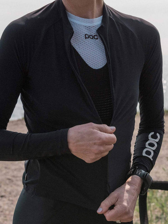 Załaduj obraz do przeglądarki galerii, Koszulka rowerowa POC ESSENTIAL ROAD W&#39;S LS - Navy Black
