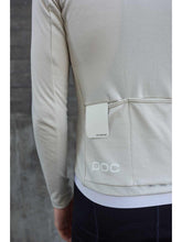 Załaduj obraz do przeglądarki galerii, Bluza rowerowa POC M’s Thermal Lite LS Jersey - Light Sandstone Beige - poc warszawa
