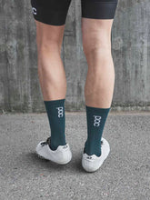 Załaduj obraz do przeglądarki galerii, Skarpety rowerowe POC VIVIFY Sock Long - Dioptase Blue
